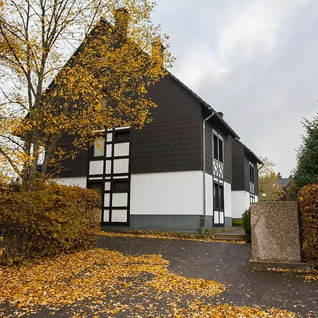 Dr. Suren-strasse 13-4 Apartment